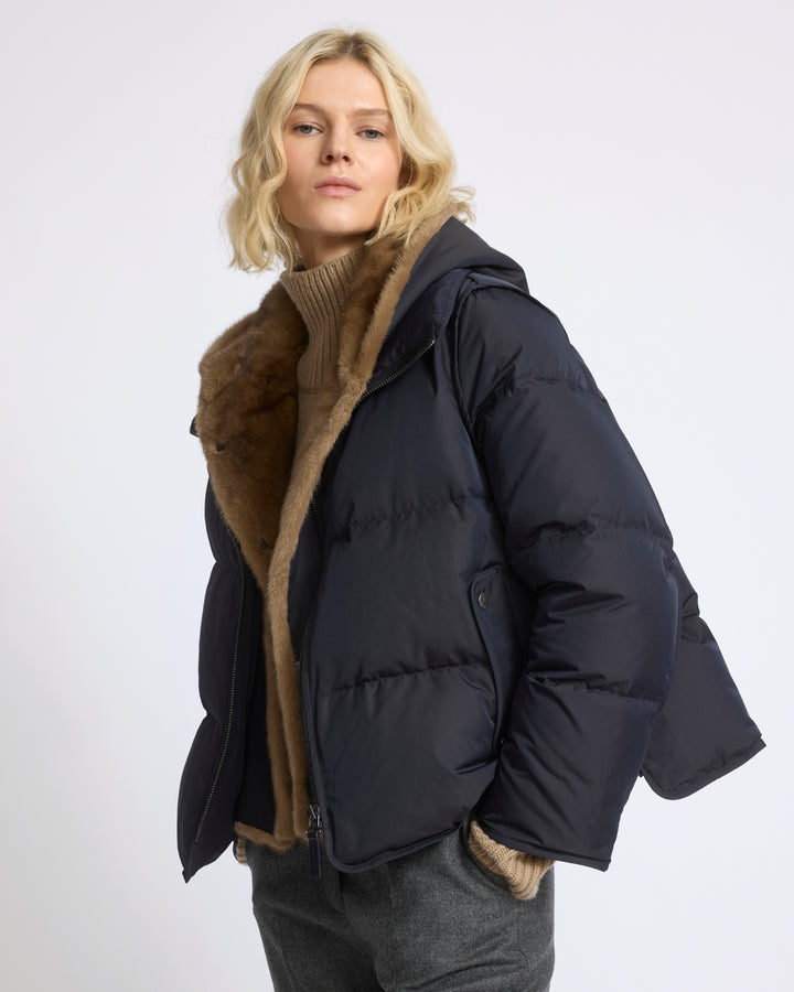 Doudoune "A" line iconique avec plastron et fourrure de vison - Yves Salomon - Nouvelle collection Automne Hiver