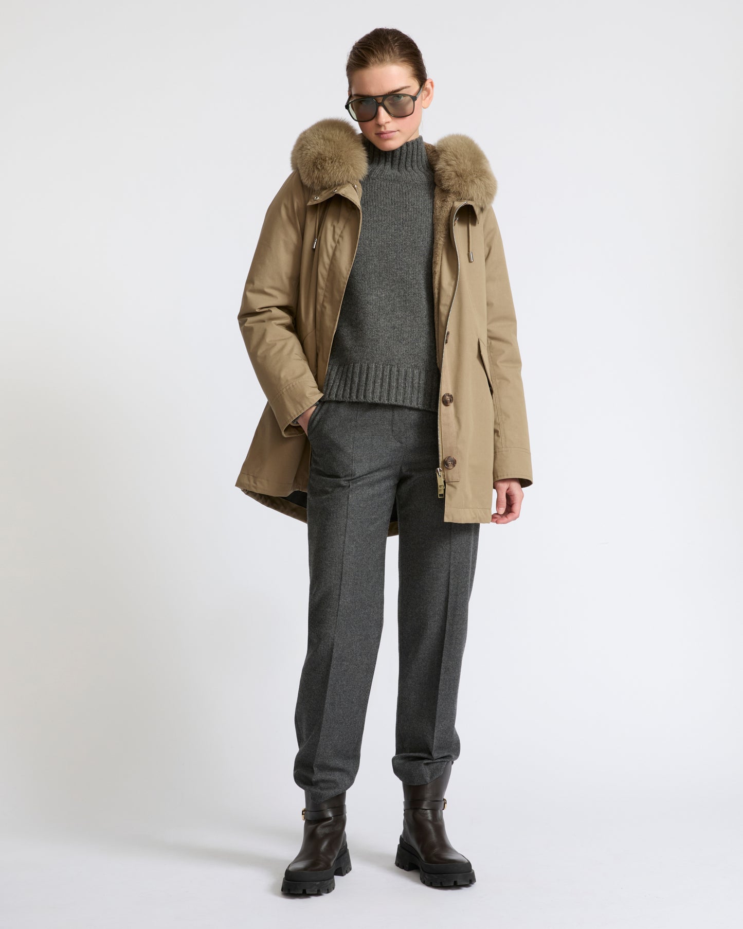 Parka Iconique courte en coton mélangé imperméable avec fourrure de renard et lapin- Yves Salomon - Nouvelle collection Automne Hiver