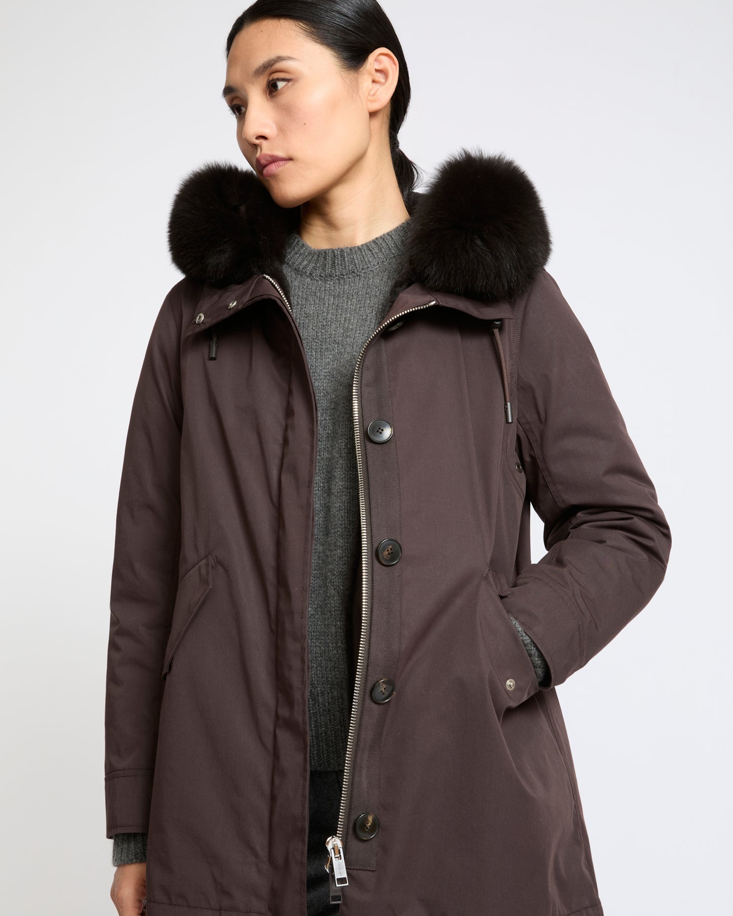 Parka Iconique courte en coton mélangé imperméable avec fourrure de renard et lapin- Yves Salomon - Nouvelle collection Automne Hiver