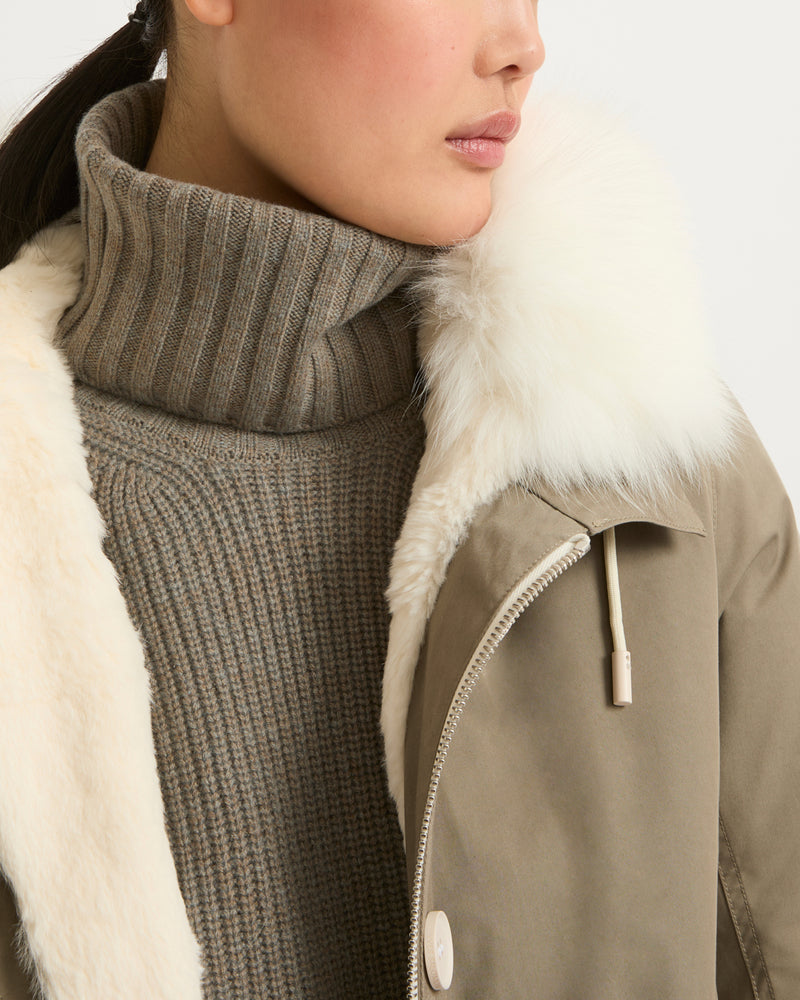 Parka Iconique courte en coton mélangé imperméable avec fourrure de renard et lapin