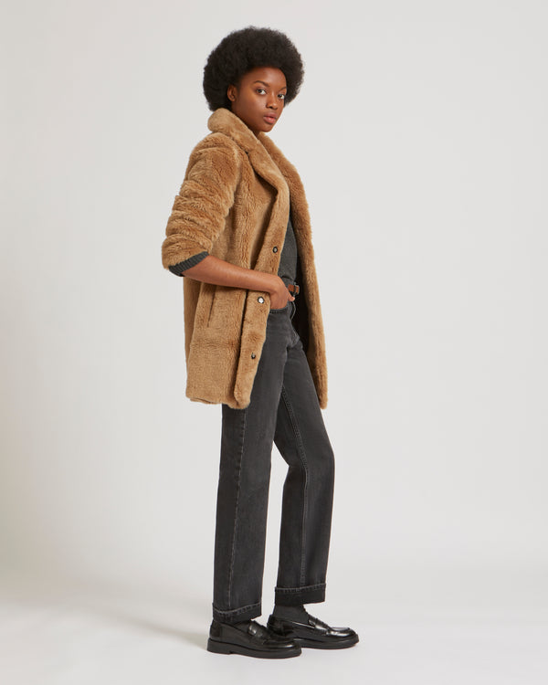 Manteau court en laine tissée naturelle