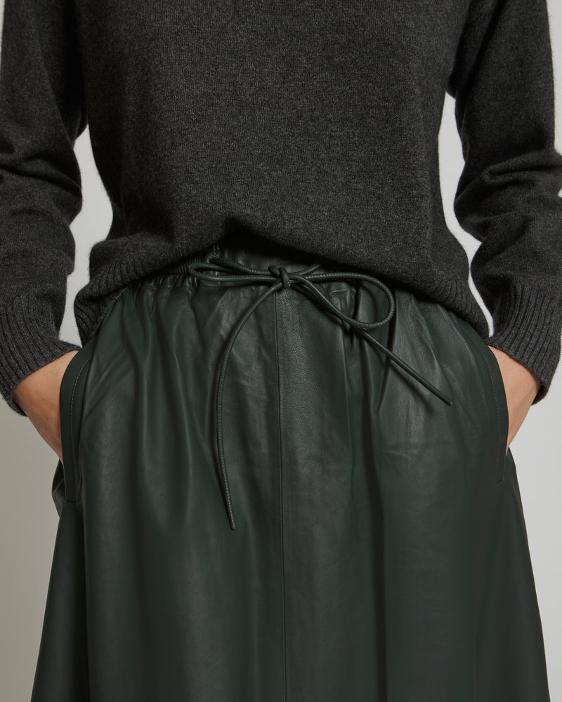 Flared skirt in lamb leather