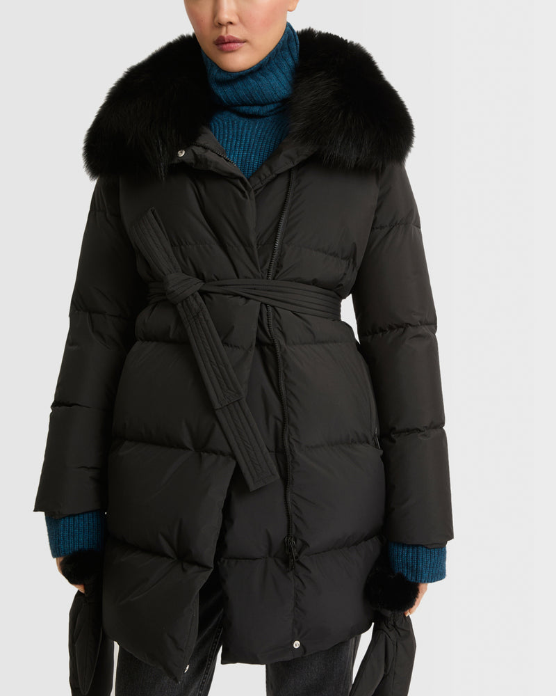 Doudoune ceinturée en tissu technique imperméable avec fourrure de renard et lapin