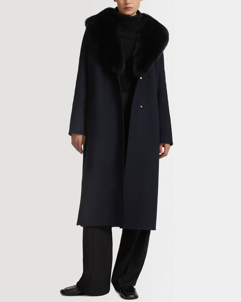 Manteau ceinturé en lainage cachemire avec col en renard