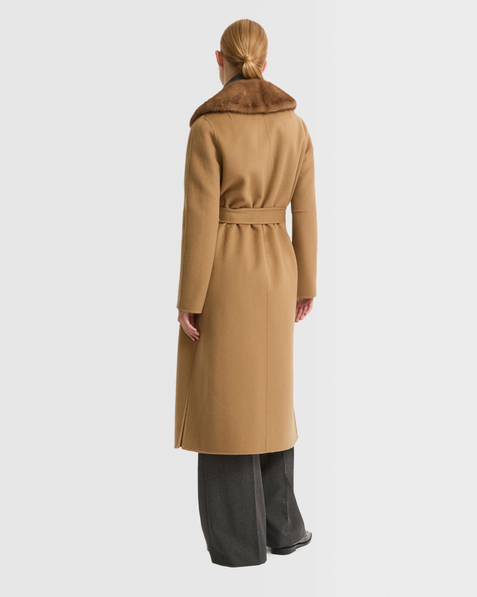 Belted coat in cashmere wool with mink fur - Camel - Yves Salomon