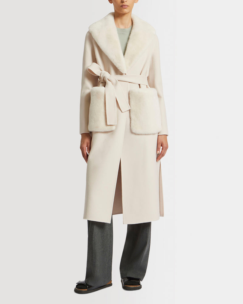 Manteau ceinturé en lainage cachemire avec col et sur-poches en fourrure de vison