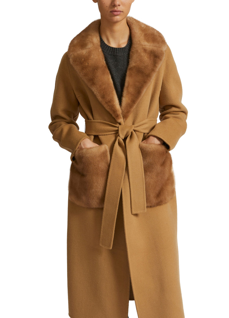 Manteau ceinturé en lainage cachemire avec col et sur-poches en vison