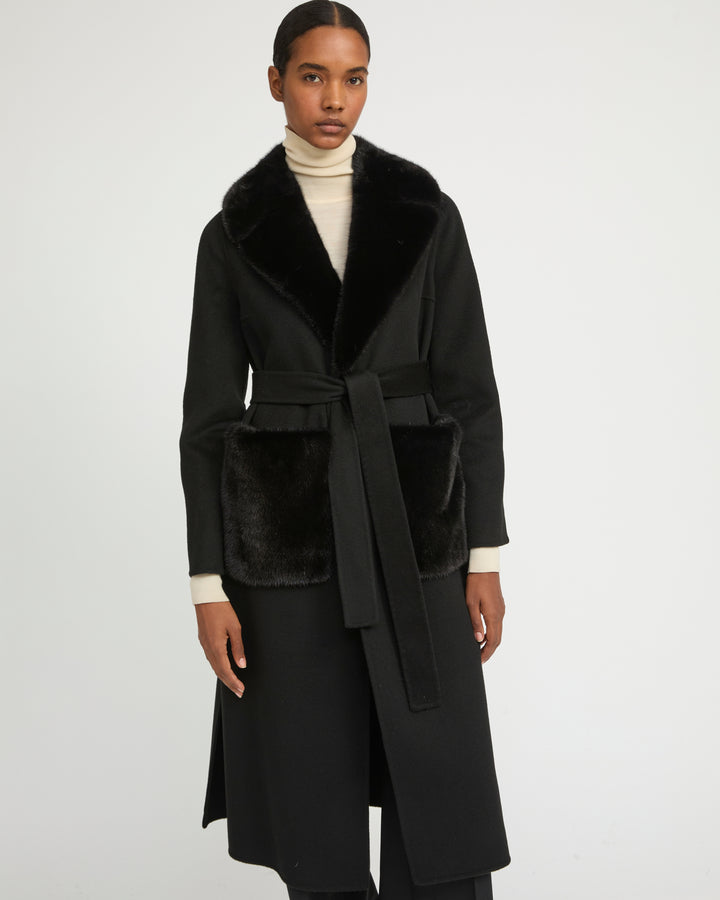Belted coat in cashmere wool with mink fur collar and over-pockets