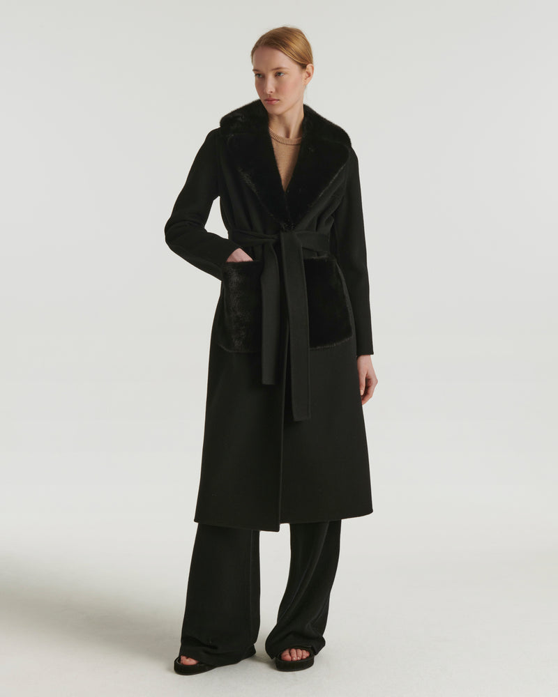 Belted coat in cashmere wool with mink fur collar and over-pockets