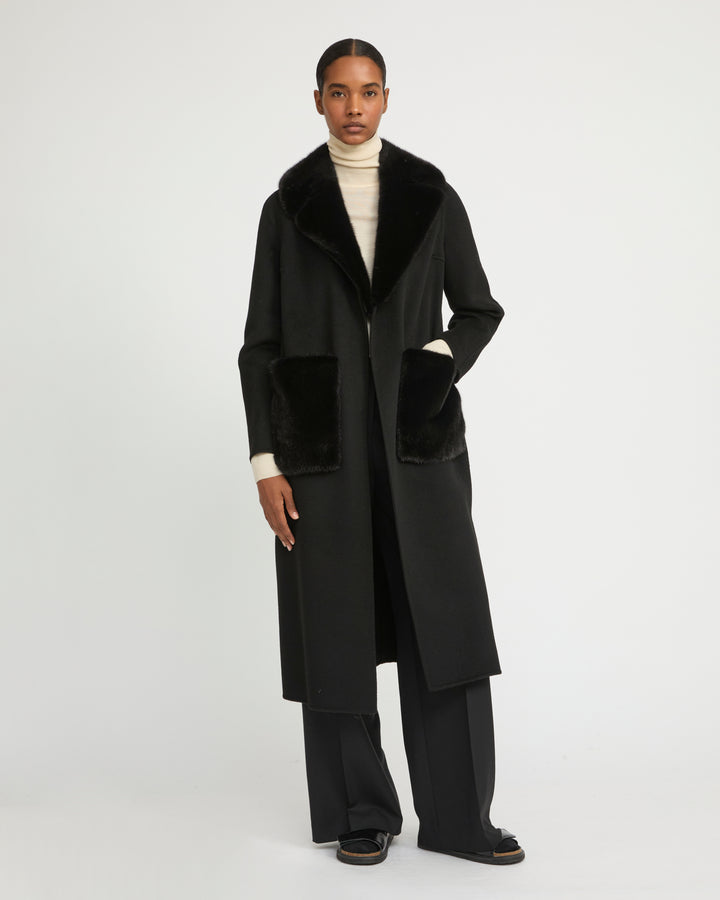 Belted coat in cashmere wool with mink fur collar and over-pockets