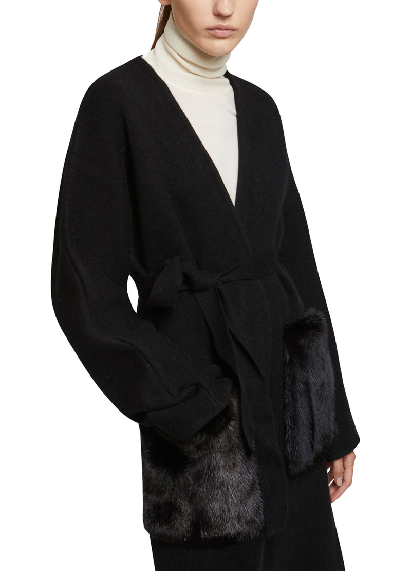Cardigan long en maille avec sur-poches en fourrure de vison