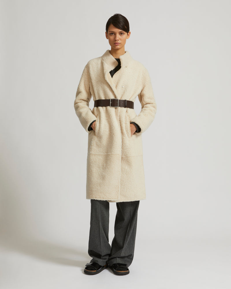 Manteau long en agneau mérinillo