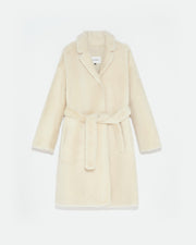 Manteau ceinturé en peau lainée