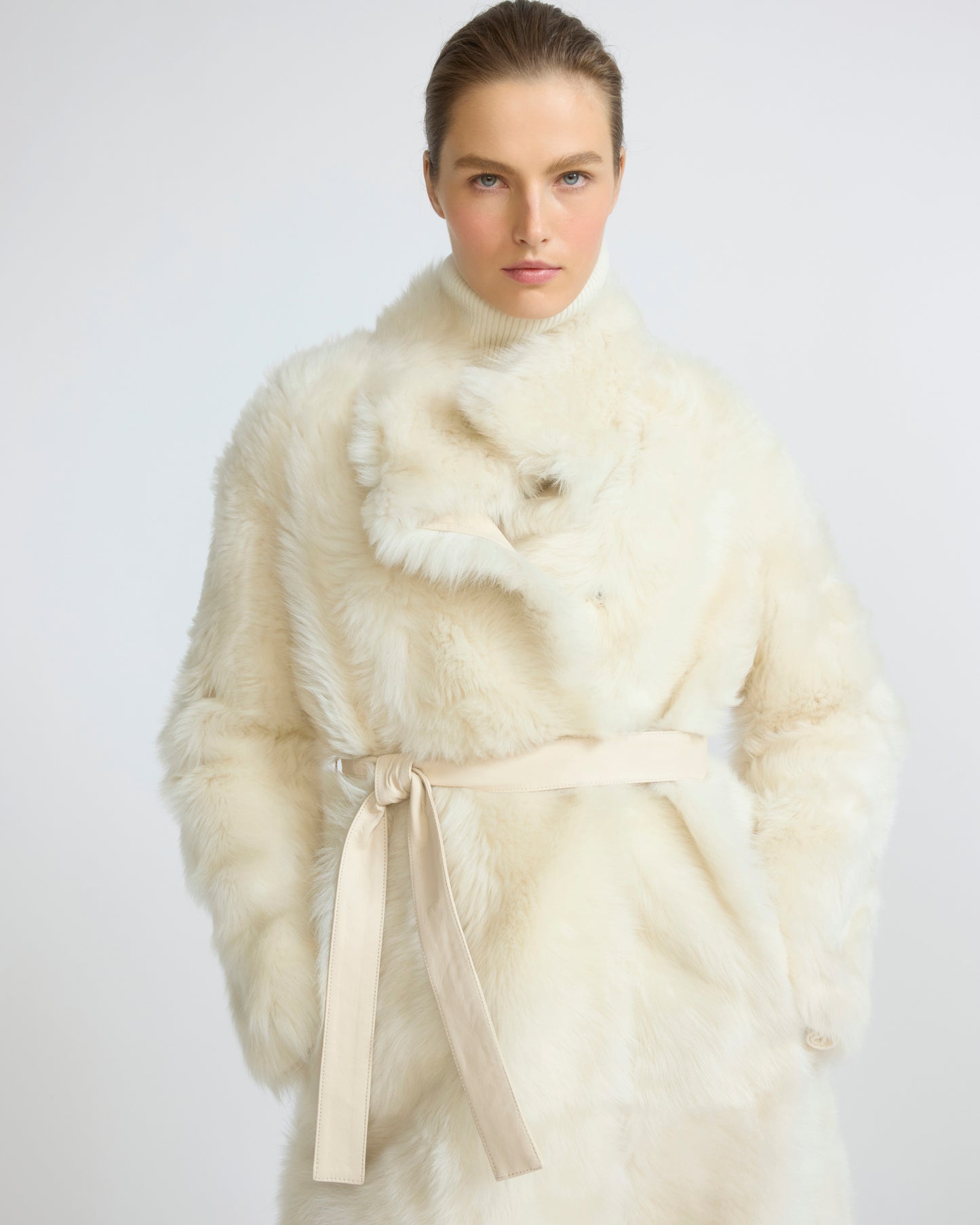 Manteau réversible ceinturé en agneau de Toscane