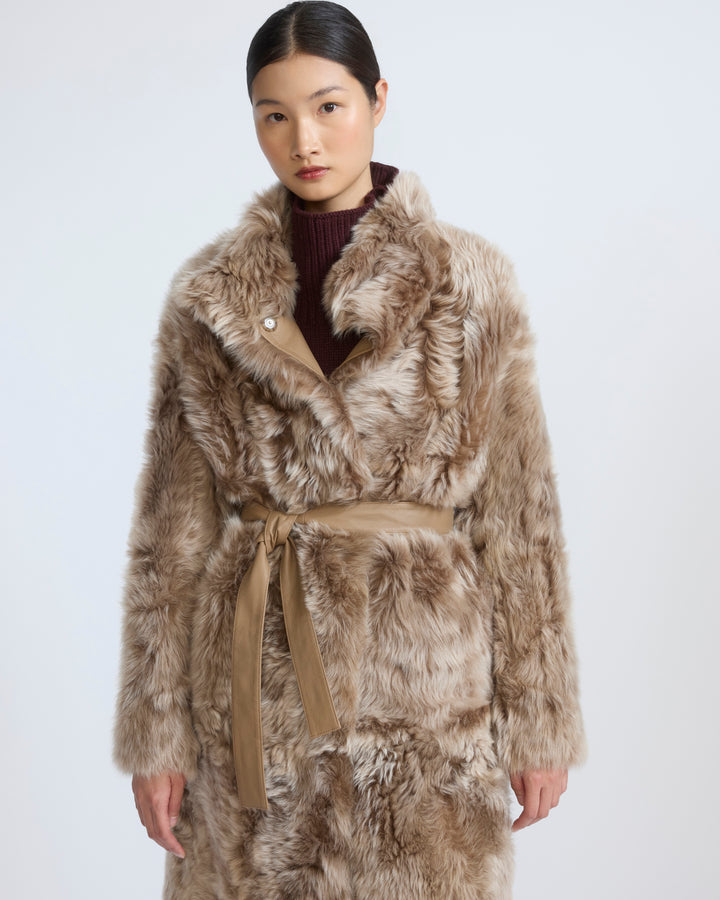 Manteau réversible ceinturé en agneau de Toscane