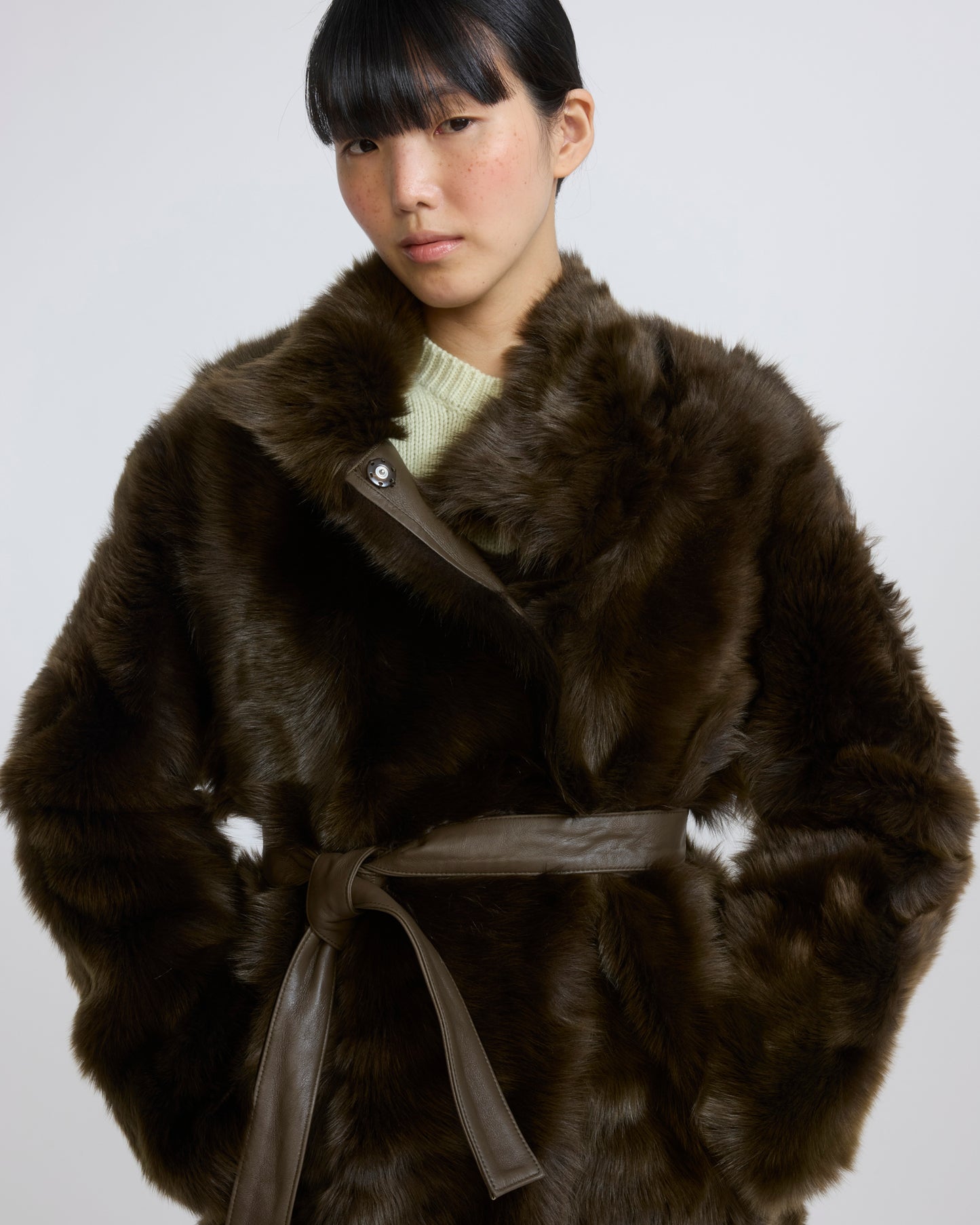 Manteau réversible ceinturé en agneau de Toscane