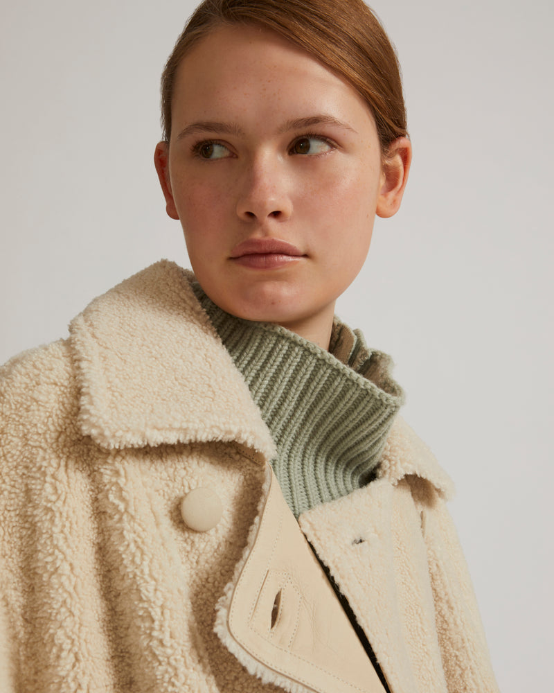 Manteau à double boutonnage en agneau mérinillo