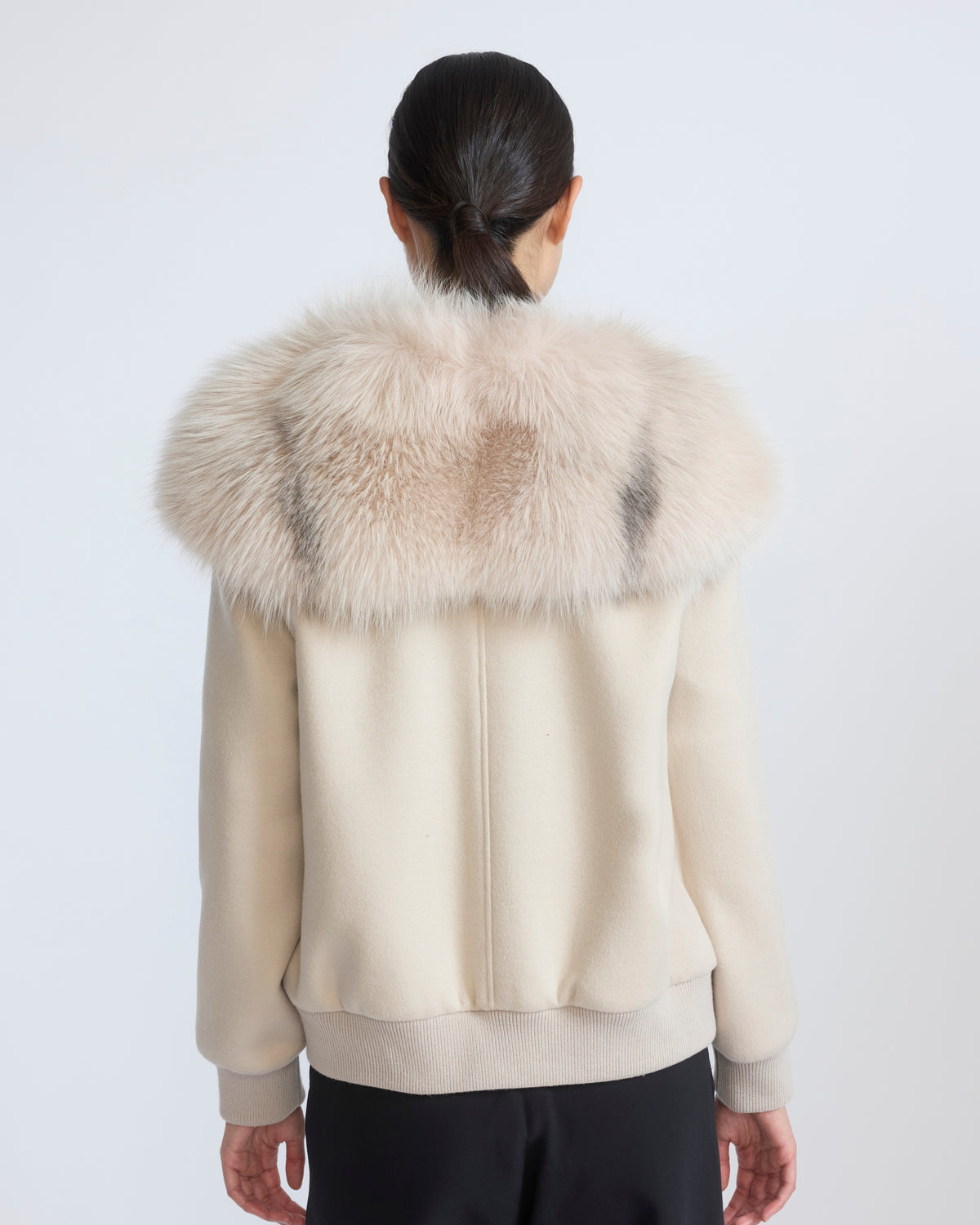 Cropped jacket in cashmere wool with fox fur collar