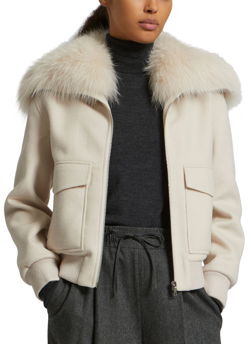 Veste courte en lainage cachemire avec col en renard