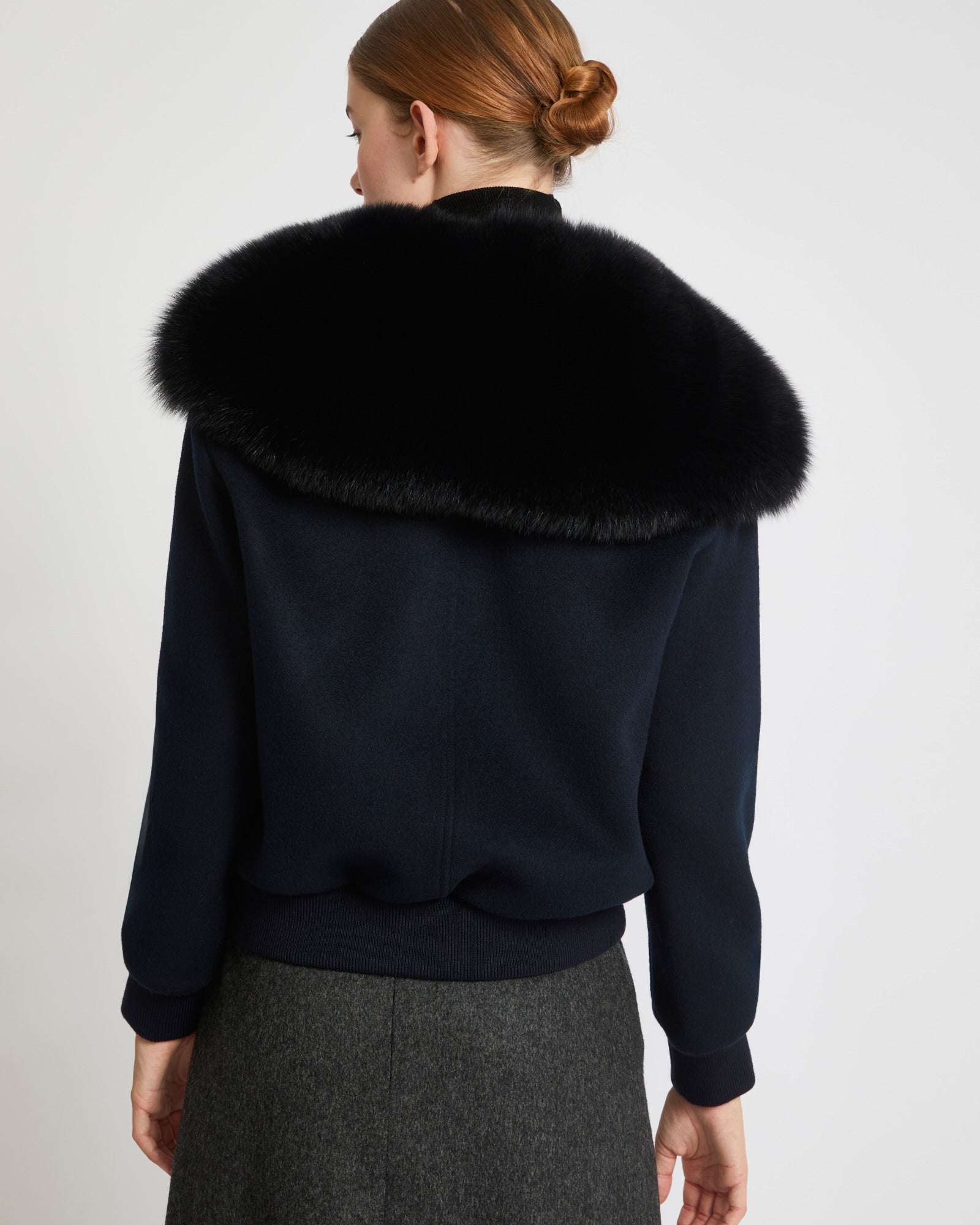 Cropped jacket in cashmere wool with fox fur collar