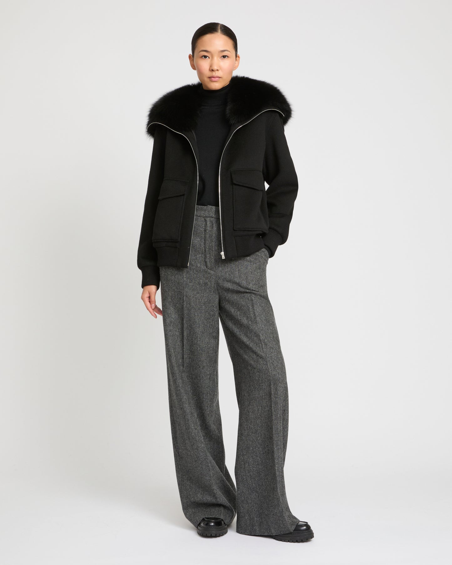 Cropped jacket in cashmere wool with fox fur collar