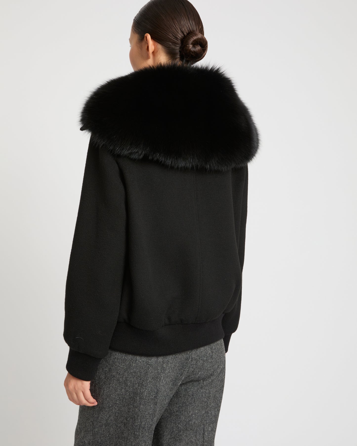 Cropped jacket in cashmere wool with fox fur collar
