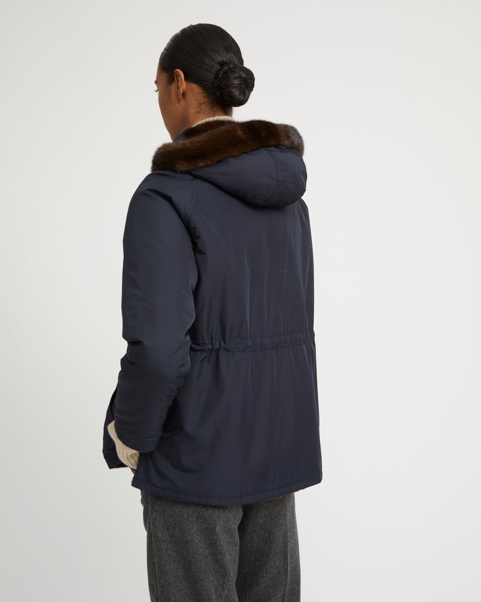 Parka courte en tissu technique réversible déperlant avec fourrure de vison -Yves Salomon