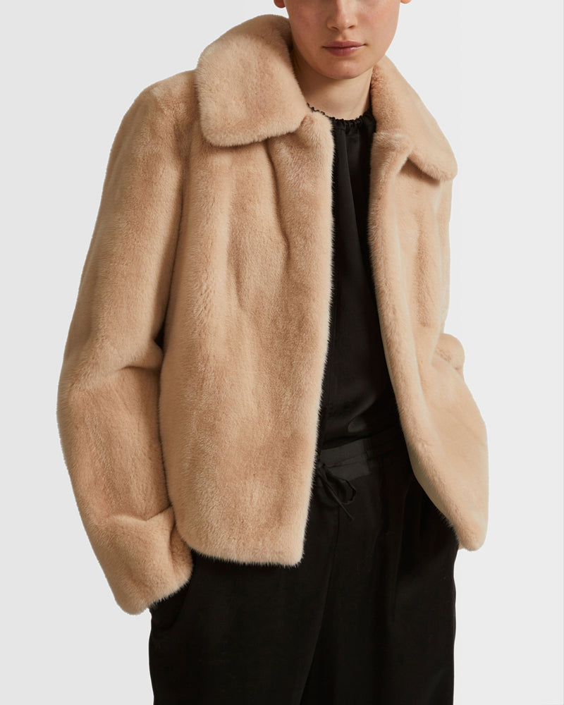 Veste courte en fourrure de vison à poils longs