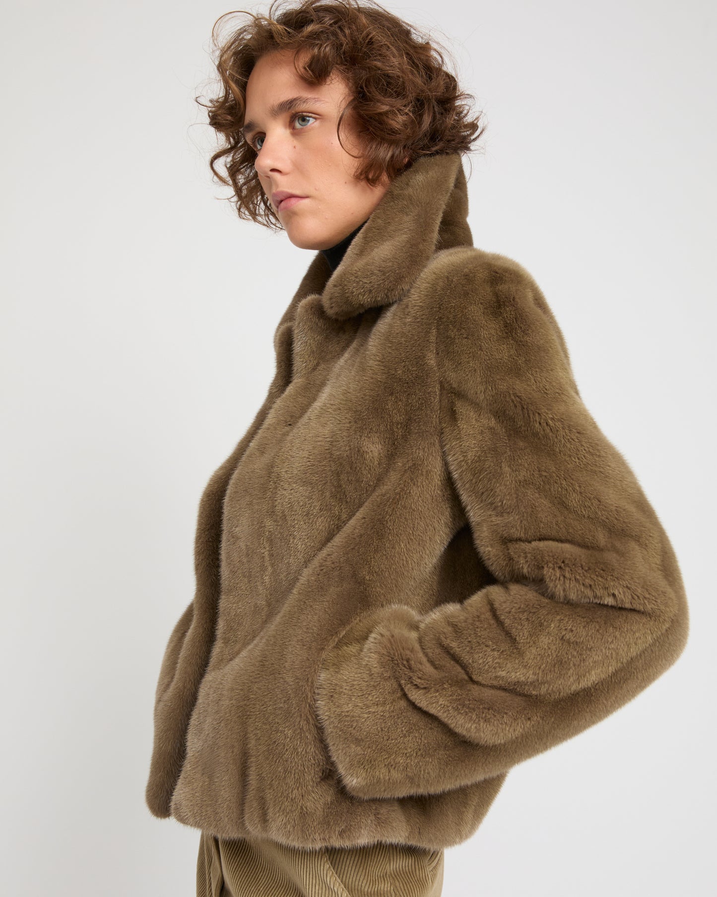 Veste courte en fourrure de vison à poils longs