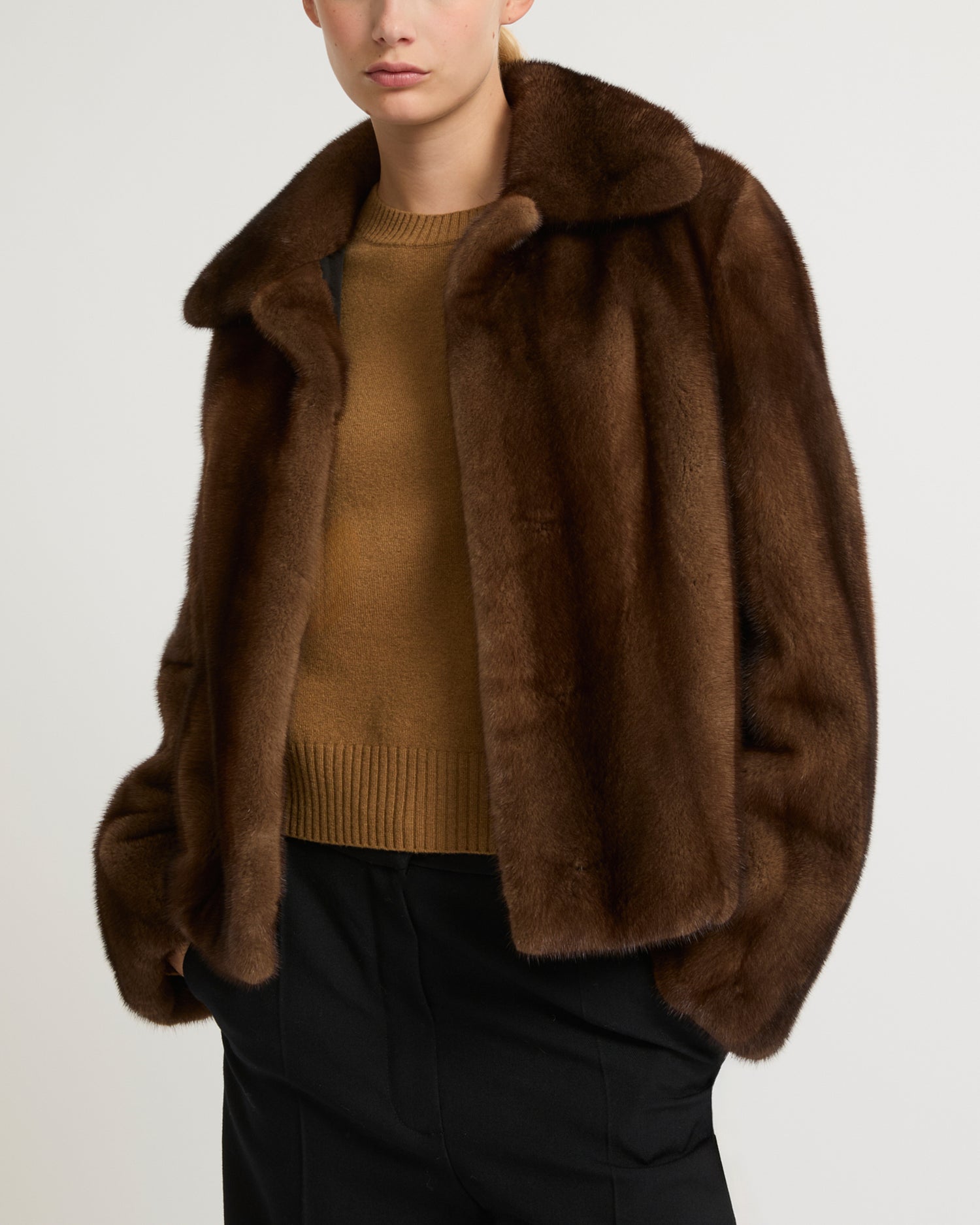 veste-courte-en-vison-a-poils-longs-marron-23wyv31855vflxluna -Yves Salomon