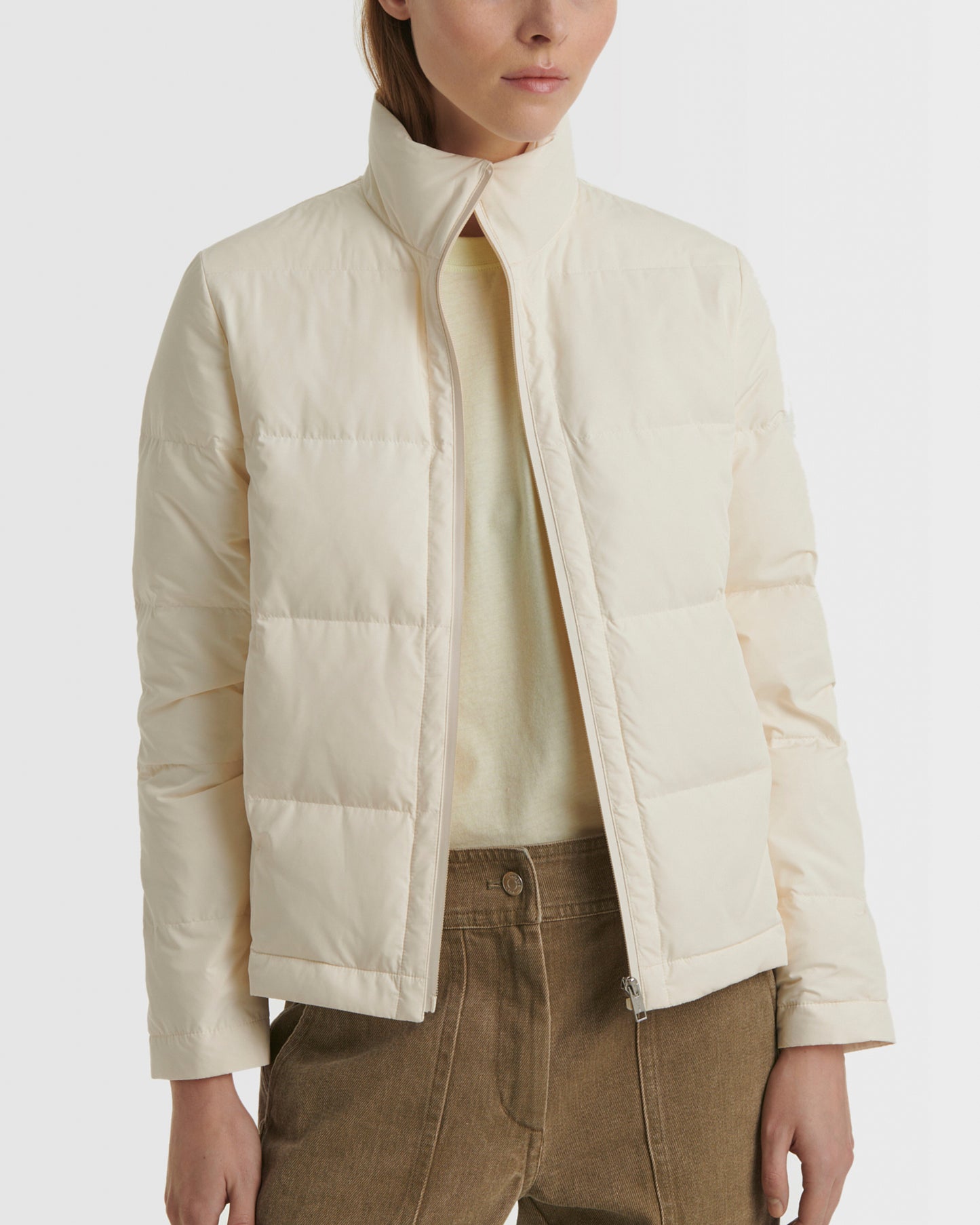 Short foldable jacket