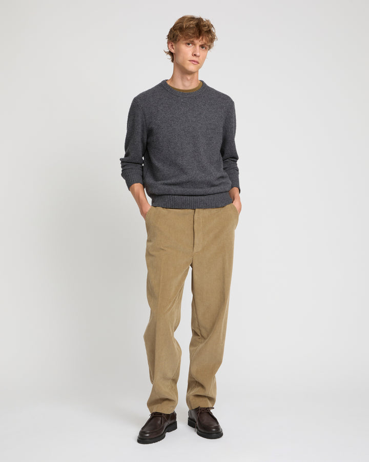 Pantalon droit en velours cotelé