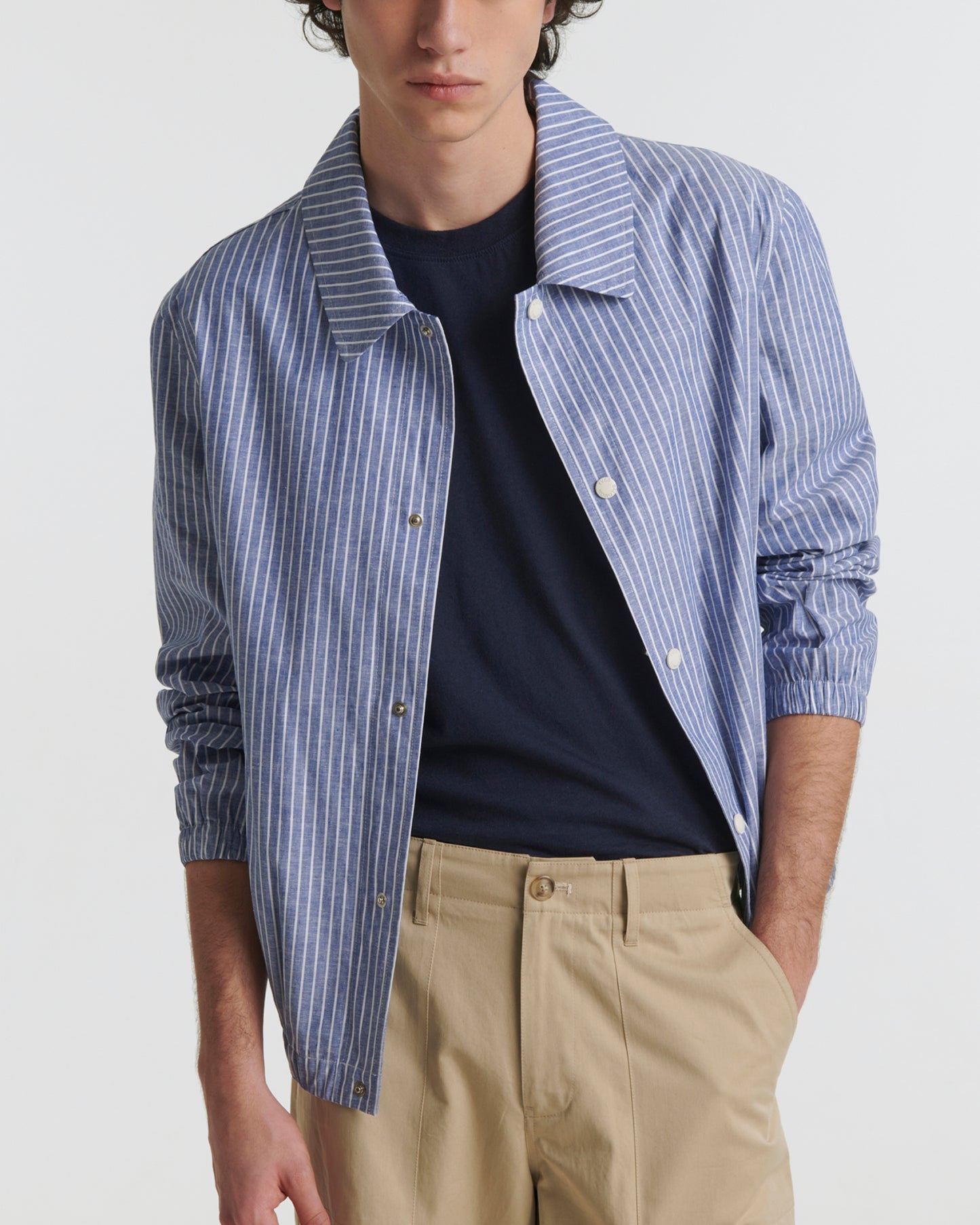 Chemise à rayures et boutons