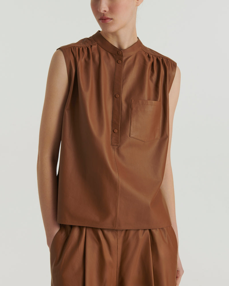 Sleeveless leather top - brown