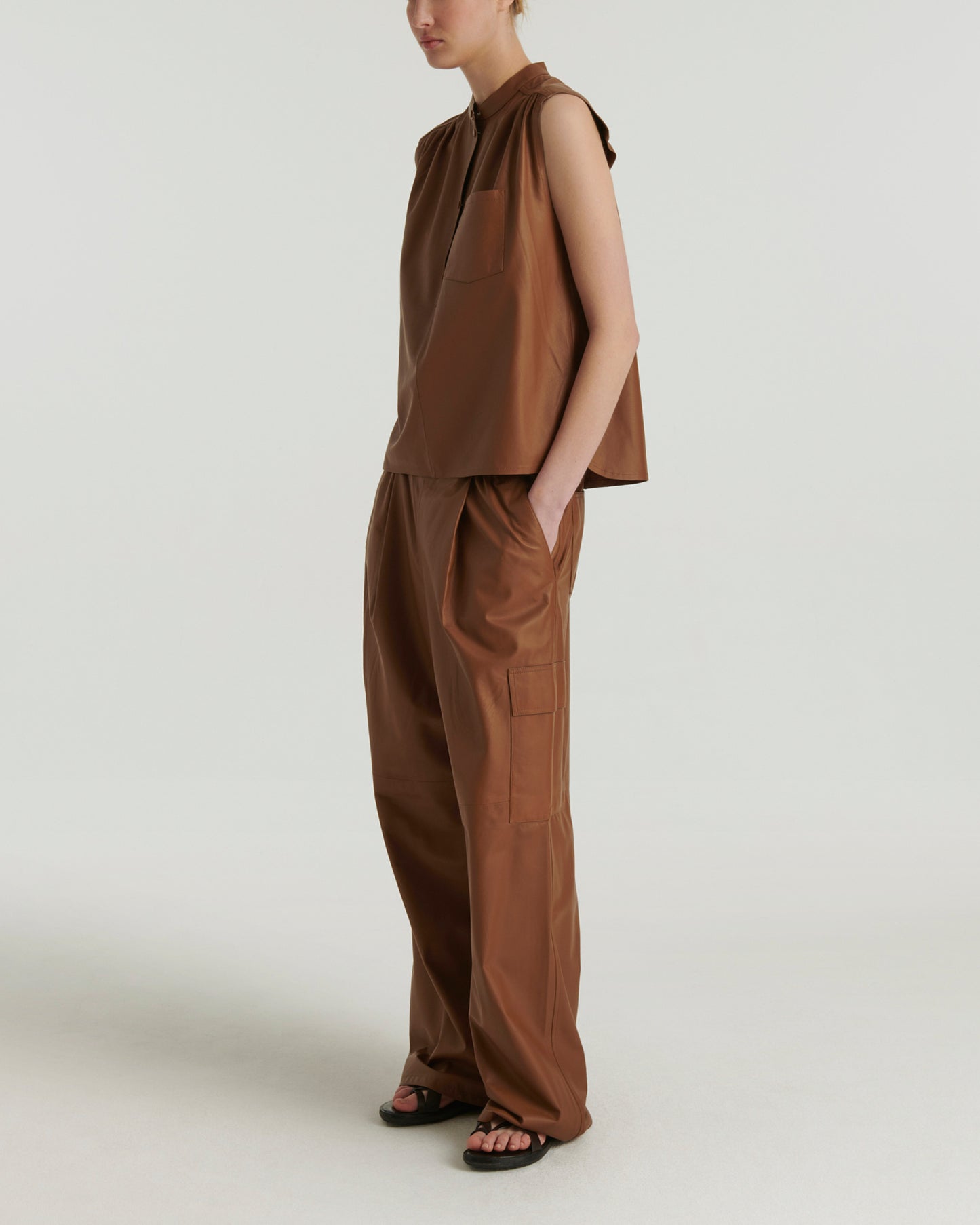 Sleeveless lamb leather top
