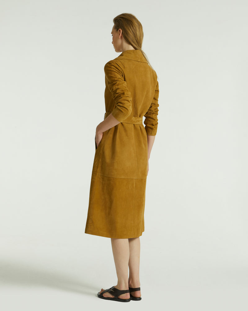 Trench ceinturé en cuir d'agneau velours double face