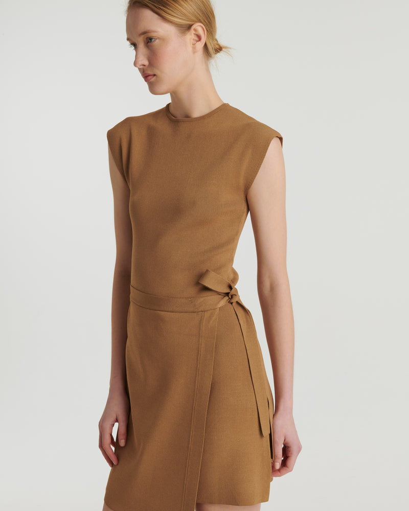 Belted knit dress - brown
