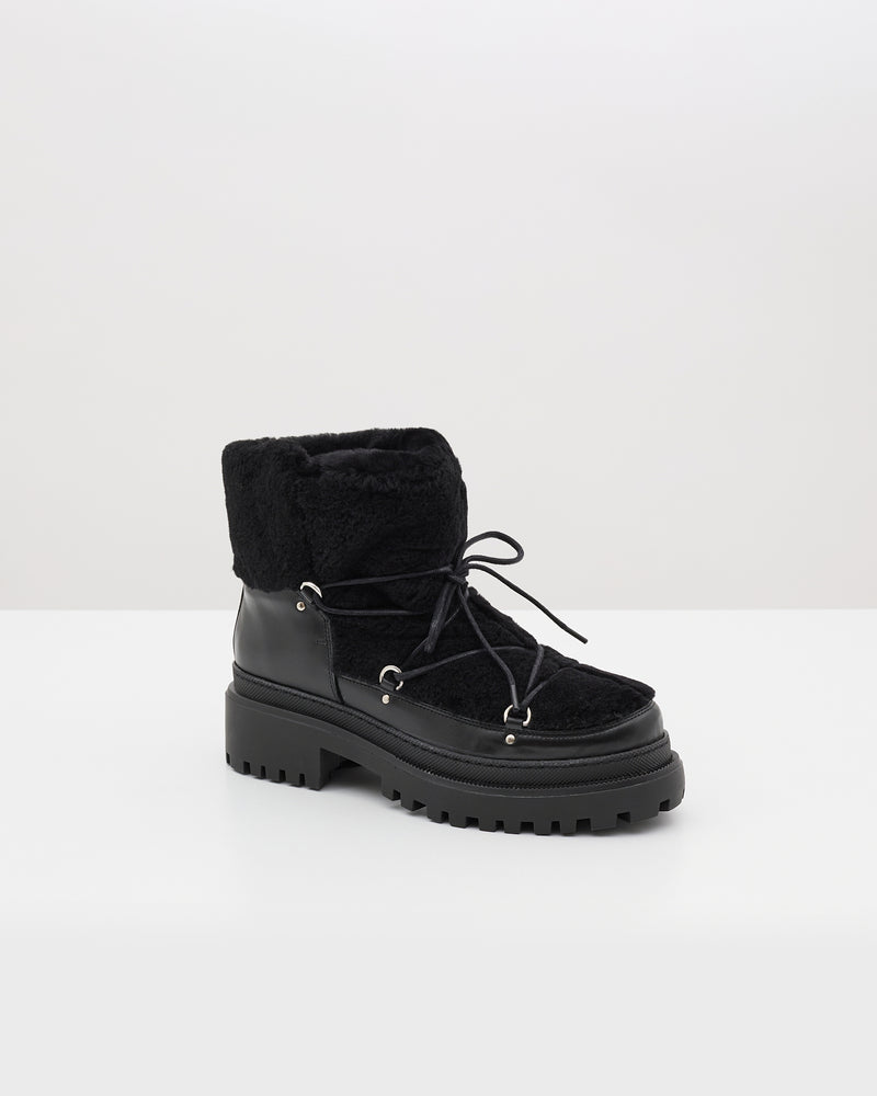 Boots lacées mi-hautes en peau lainée