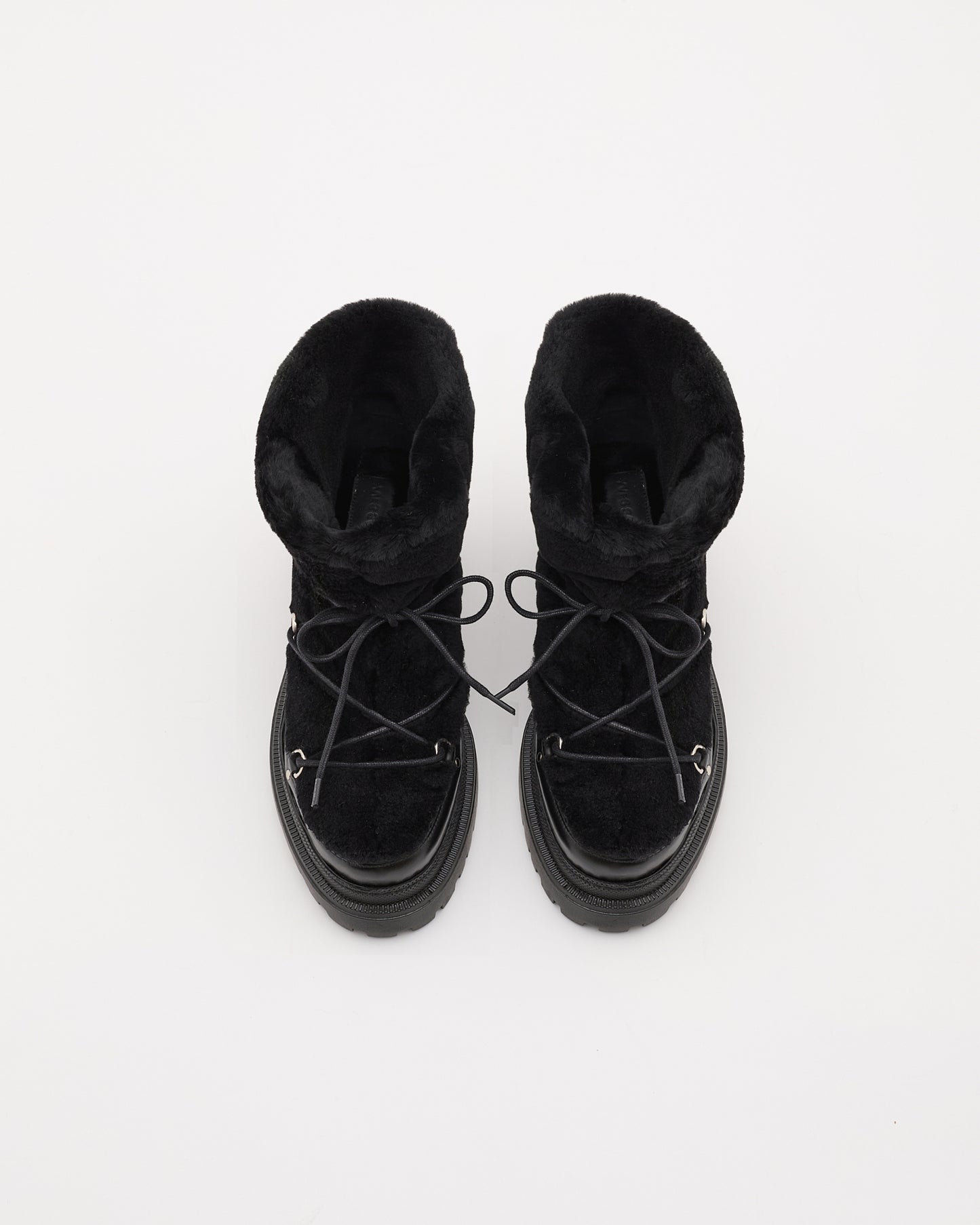 Boots lacées mi-hautes en peau lainée