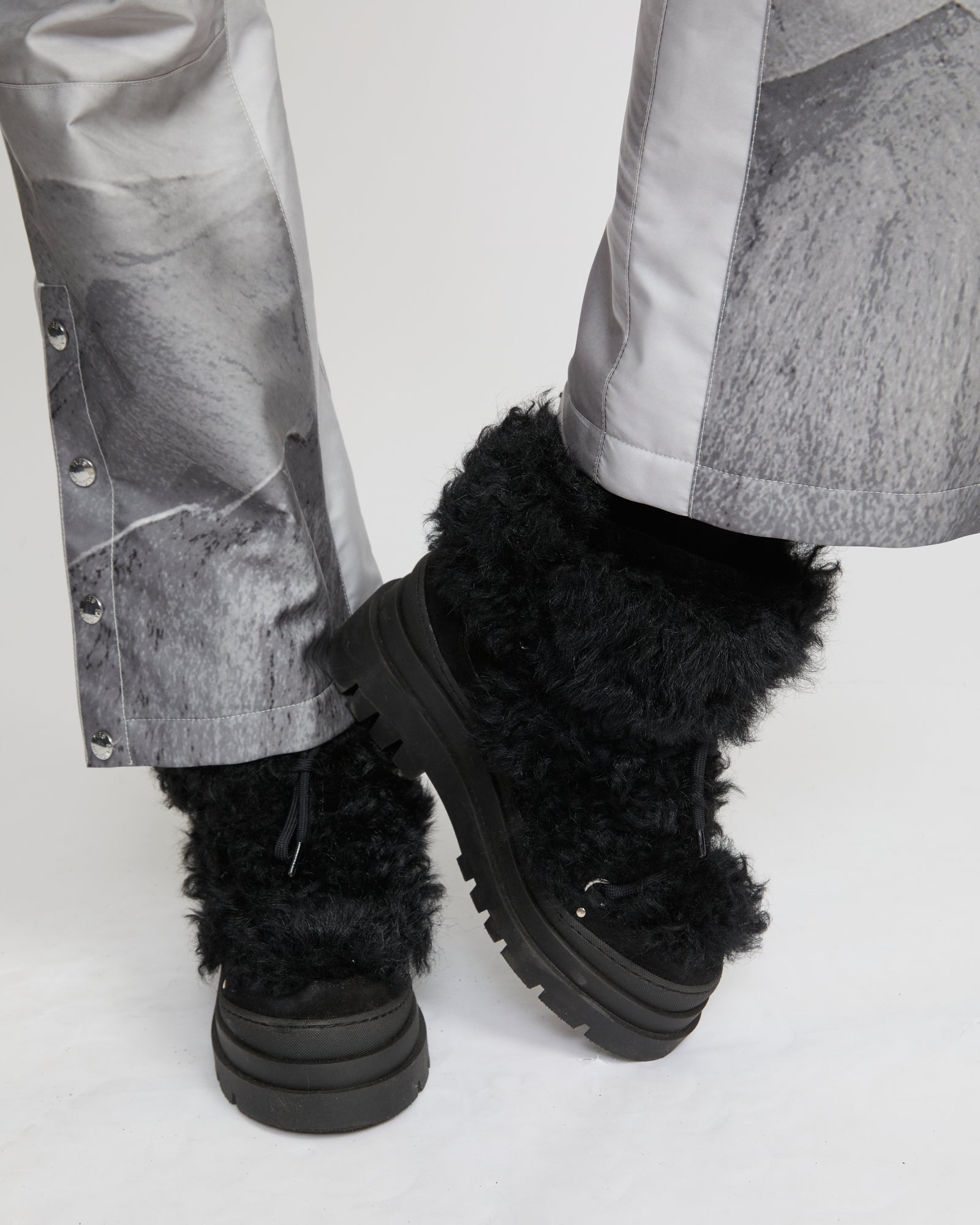 Boots montantes en peau lainée d'agneau Lacon -Yves Salomon