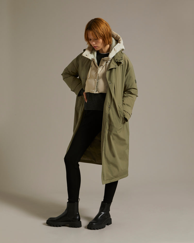 Manteau 7/8 en tissu technique doudoune