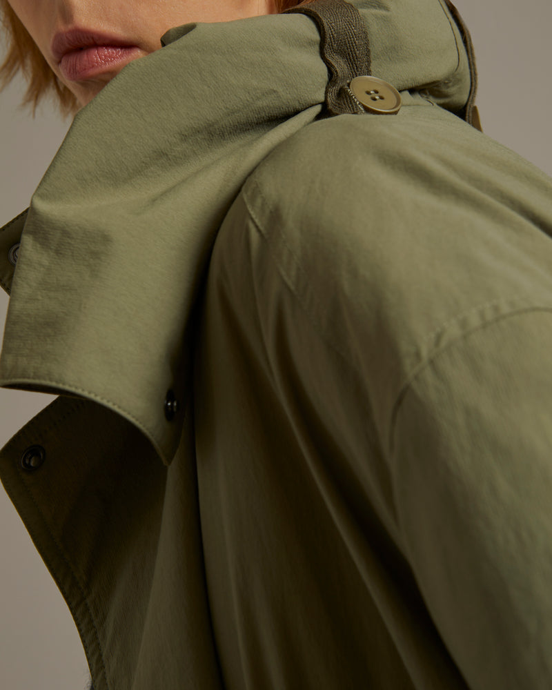 Manteau 7/8 en tissu technique doudoune