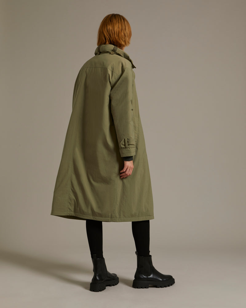 Manteau 7/8 en tissu technique doudoune