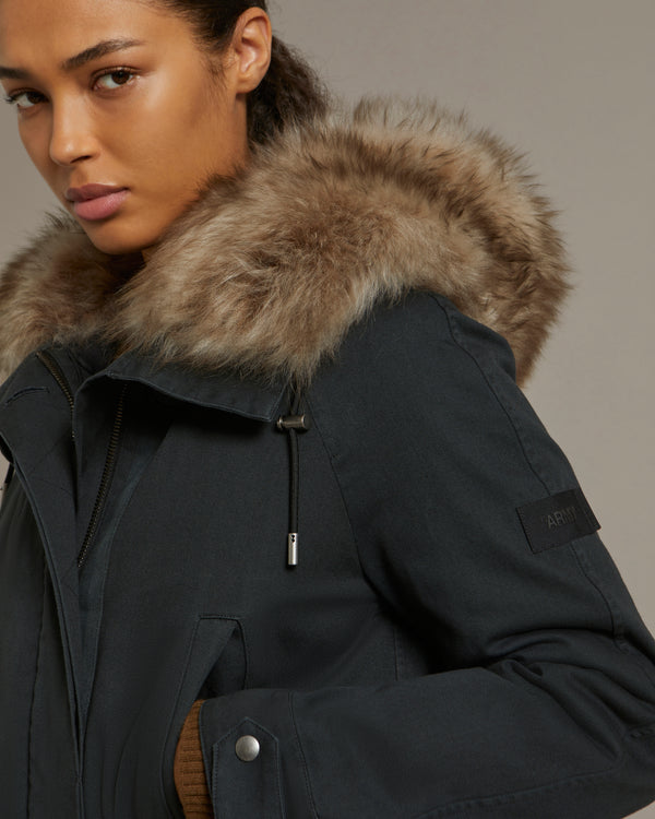 Parka longue en gabardine de coton et capuche en agneau