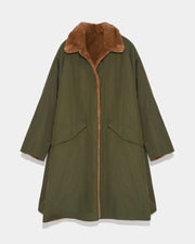 Reversible coat in water-repellent technical fabric and mink fur
