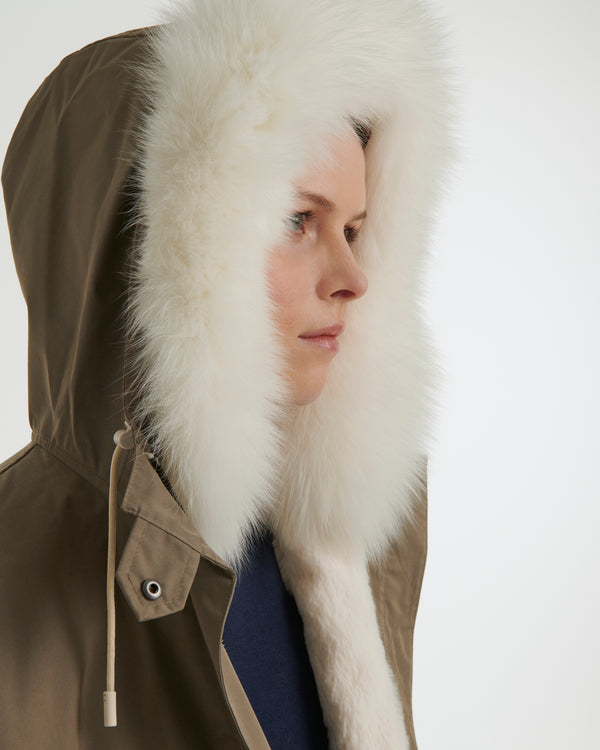 Parka boxy en tissu technique waterproof avec fourrure de renard et lapin