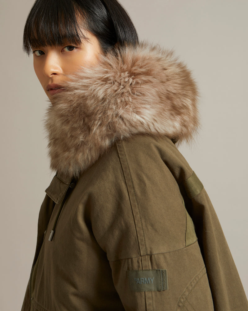 Parka boxy en gabardine de coton et capuche en agneau