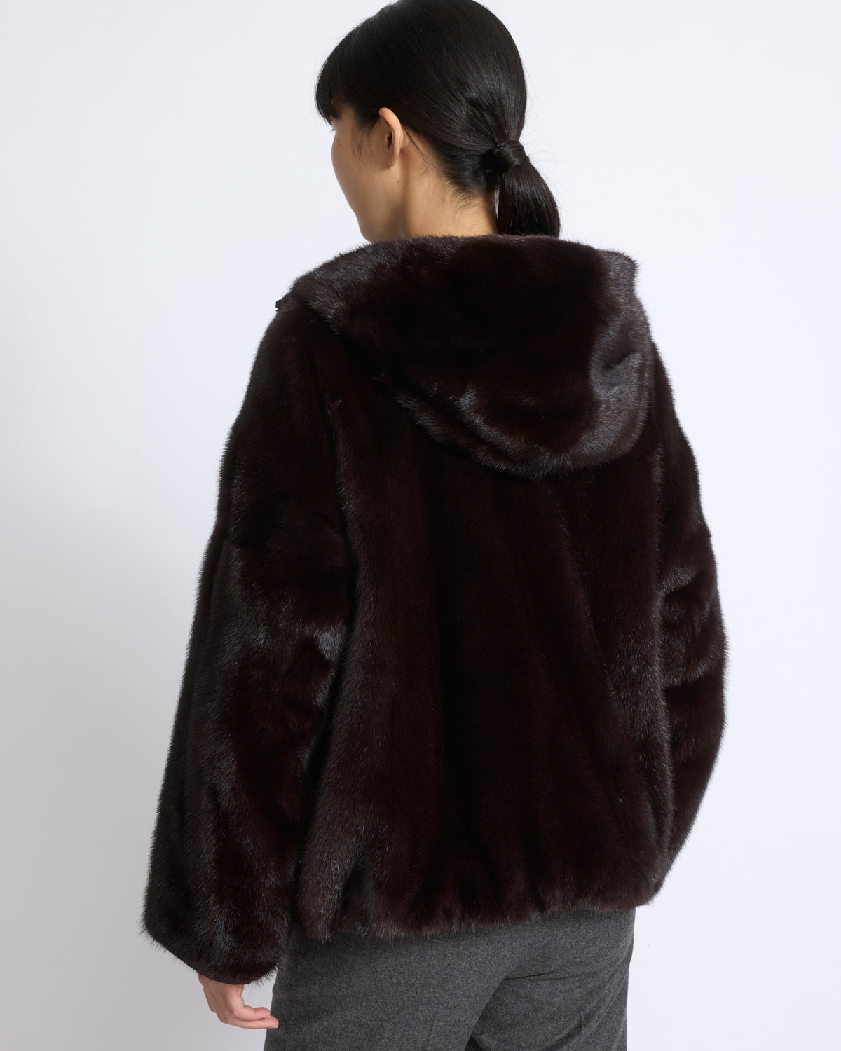 Veste courte en tissu technique déperlant réversible en fourrure de vison - Yves Salomon - Nouvelle collection Automne Hiver