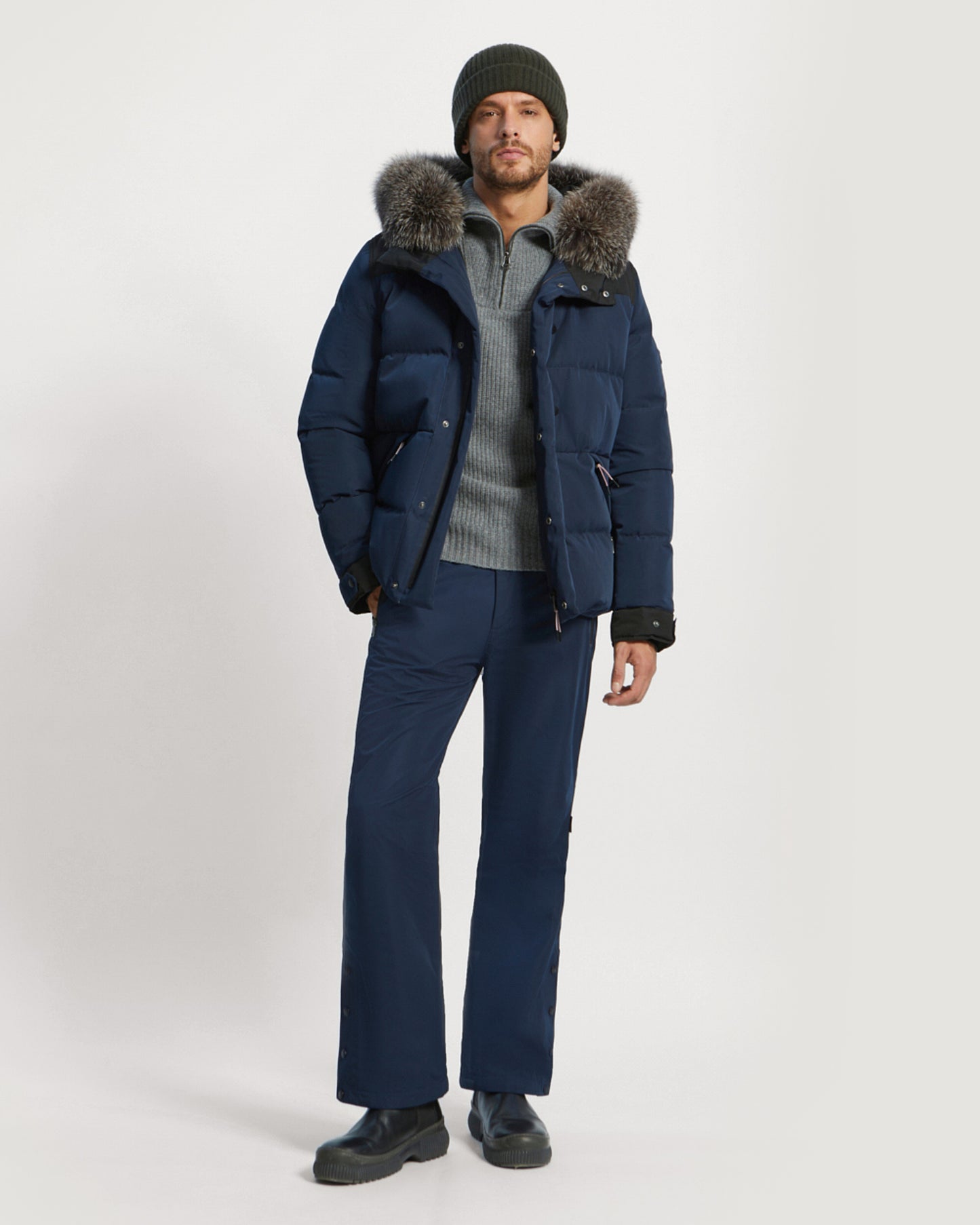 doudoune-skiwear-bloc-color-garniture-renard-bleu-24wiv00670m13wa7058 -Yves Salomon