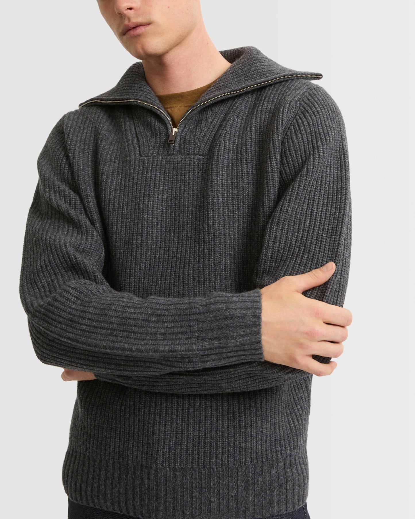 Zip-front cashmere wool sweater trucker collar